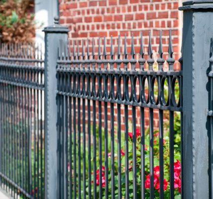 Which Fence is Mine Left or Right